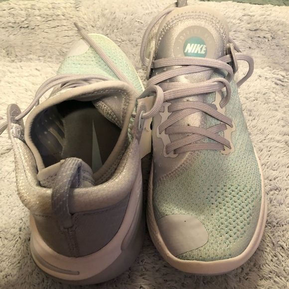 Nike runners Size 7 - Picture 4 of 13